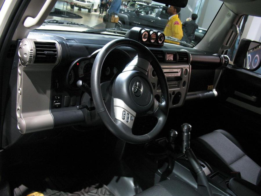  Toyota FJ Cruiser Trail Teams Edition 2008 года  (фото 3 из 20)